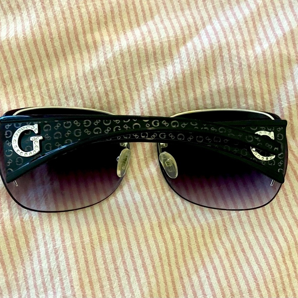 GUESS Sunglasses